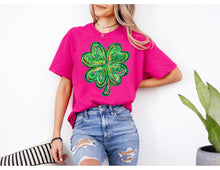 Load image into Gallery viewer, Glitter Shamrock